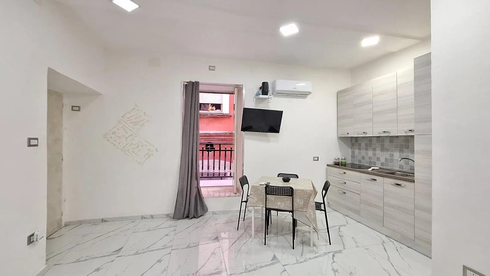 Diego_House Napoli Italia